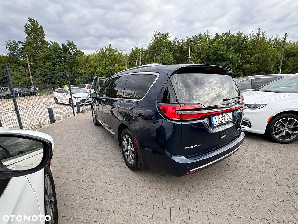 Chrysler Pacifica - 6