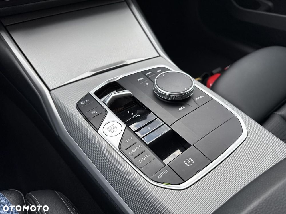 BMW Seria 3 318d - 13