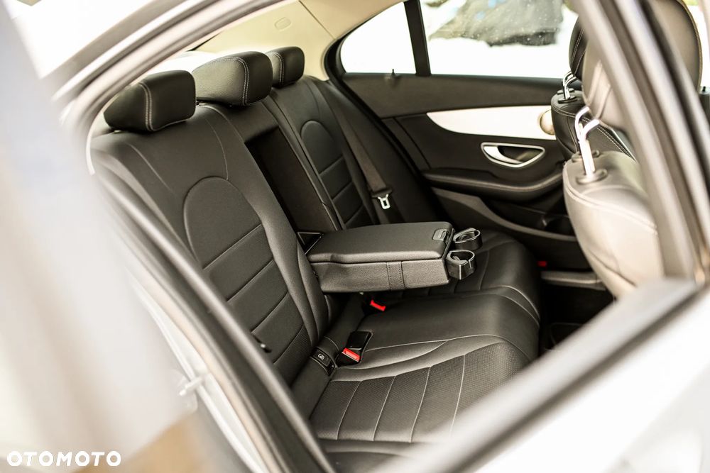 Mercedes-Benz Klasa C 180 (BlueTEC) d 7G-TRONIC - 36