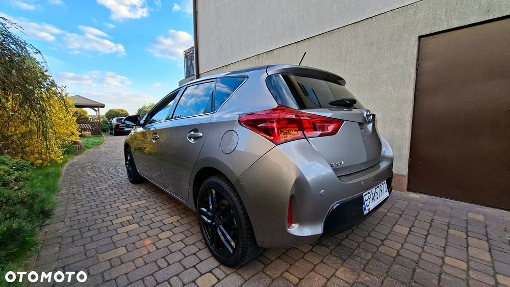 Toyota Auris 1.6 Sol - 3