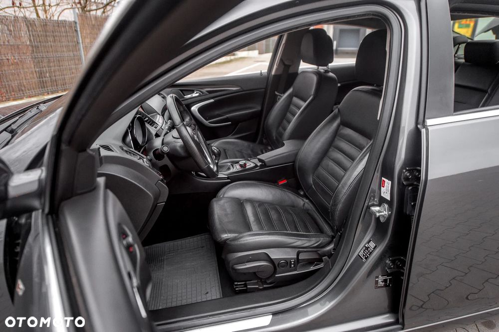 Opel Insignia 2.0 Turbo 4x4 Cosmo - 6
