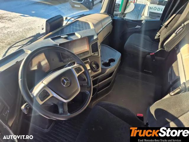 Mercedes-Benz Actors 1851 - 6