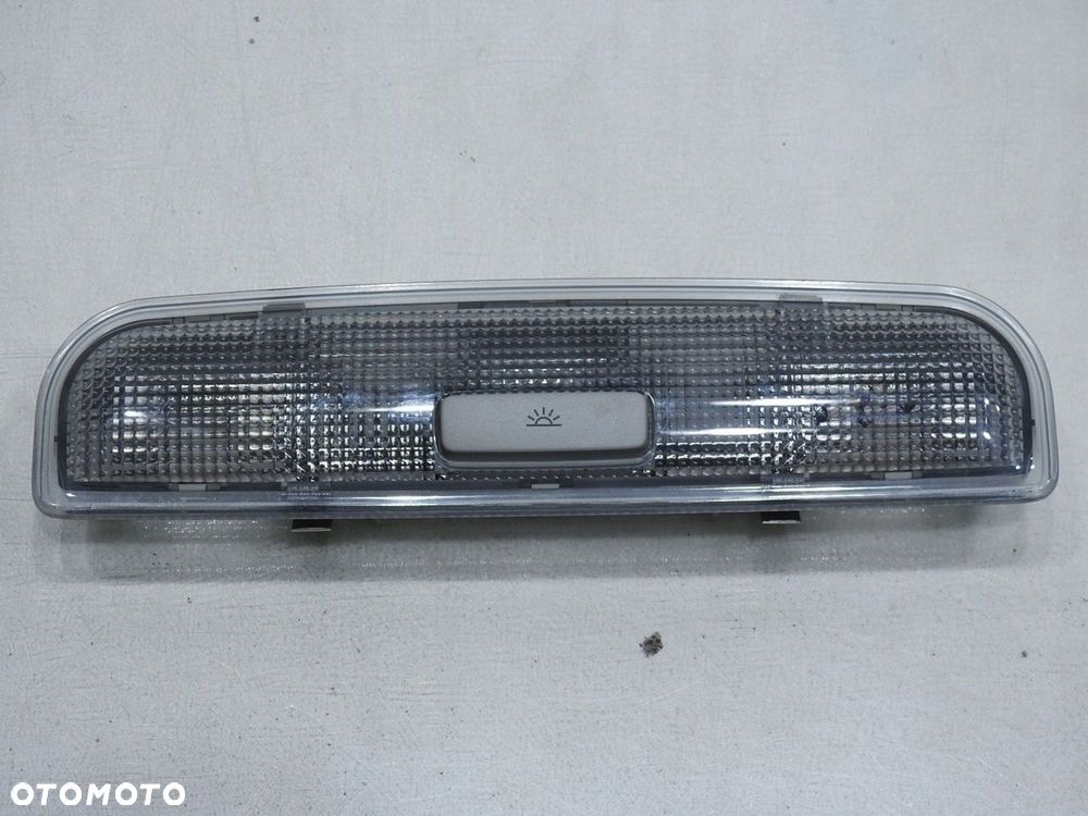 LAMPKA OŚWIETLENIE SKODA FABIA II 8P0947111A