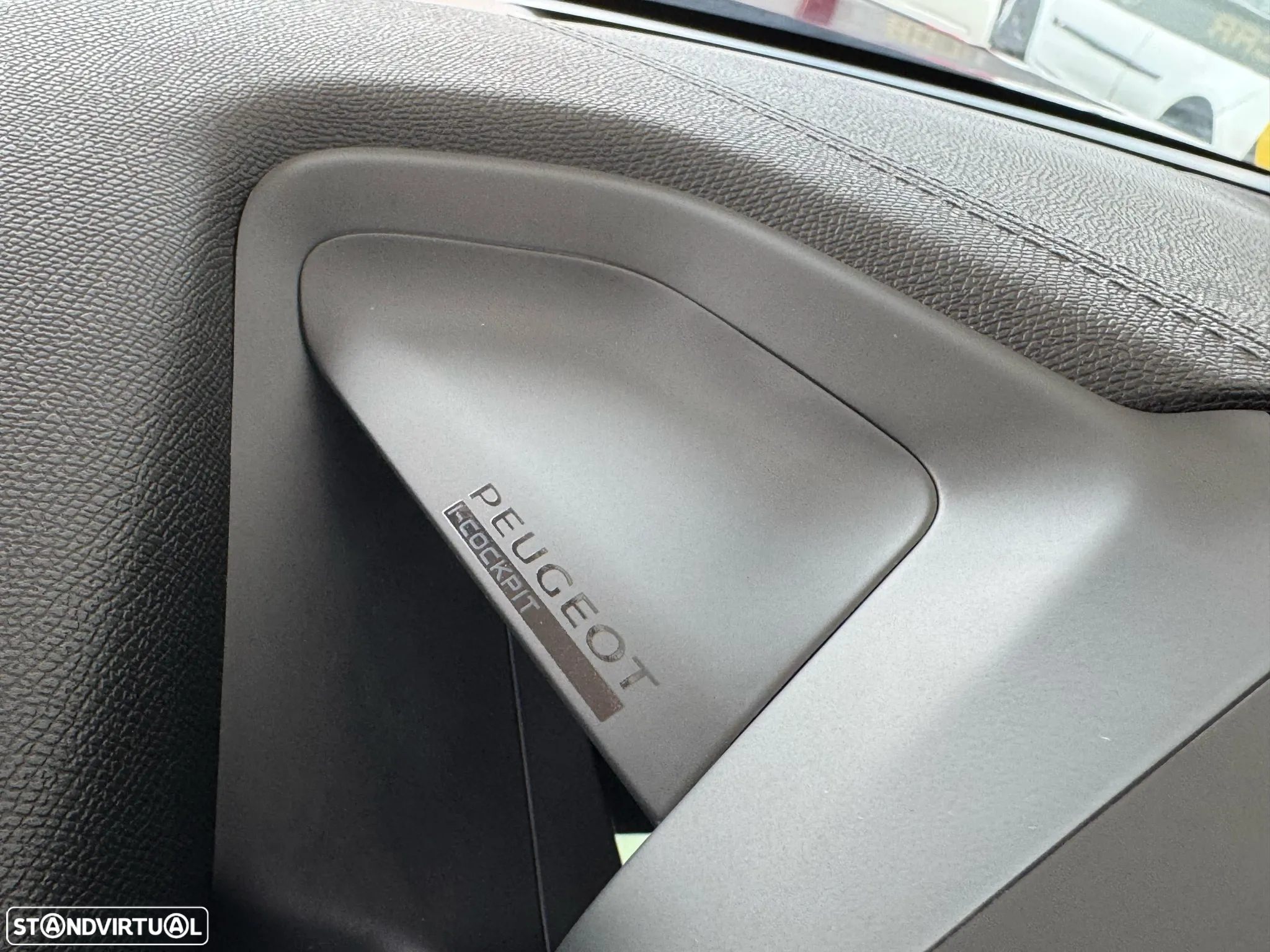 Peugeot e-208 50 kWh GT - 8