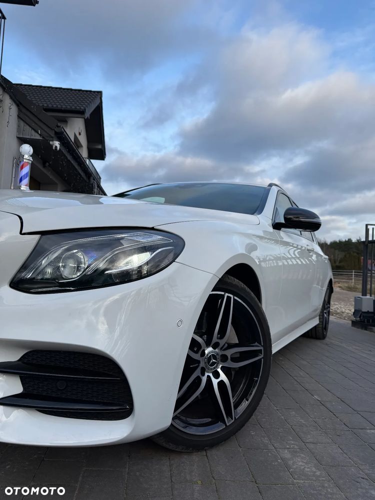 Mercedes-Benz Klasa E 220 d 4-Matic 9G-TRONIC - 16