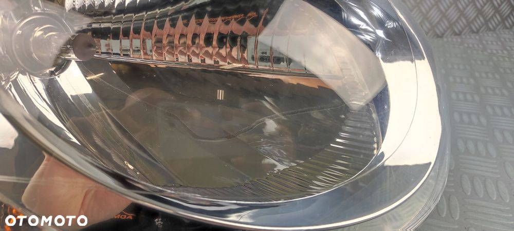 81110-0H050 lampa reflektor prawa prawy przód przednia CITROEN C1 2005-2012 - 5