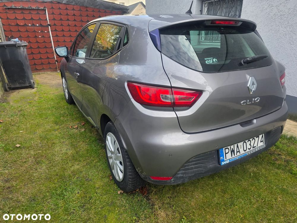 Renault Clio 1.2 16V Life - 5