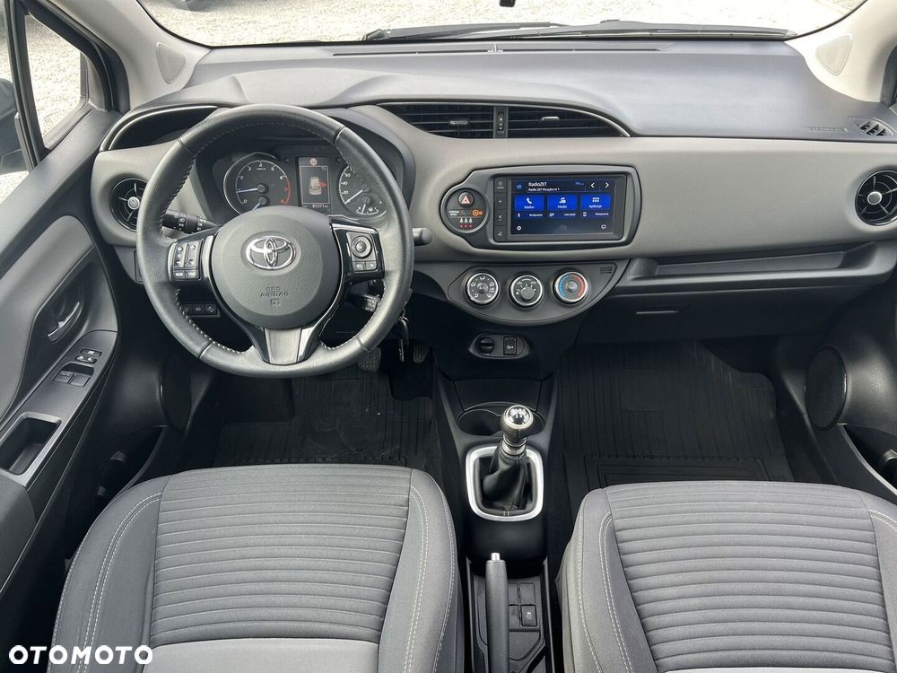 Toyota Yaris 1.5 Premium - 11