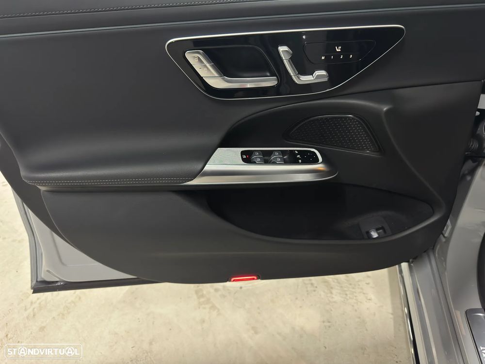 Mercedes-Benz E 300 - 6