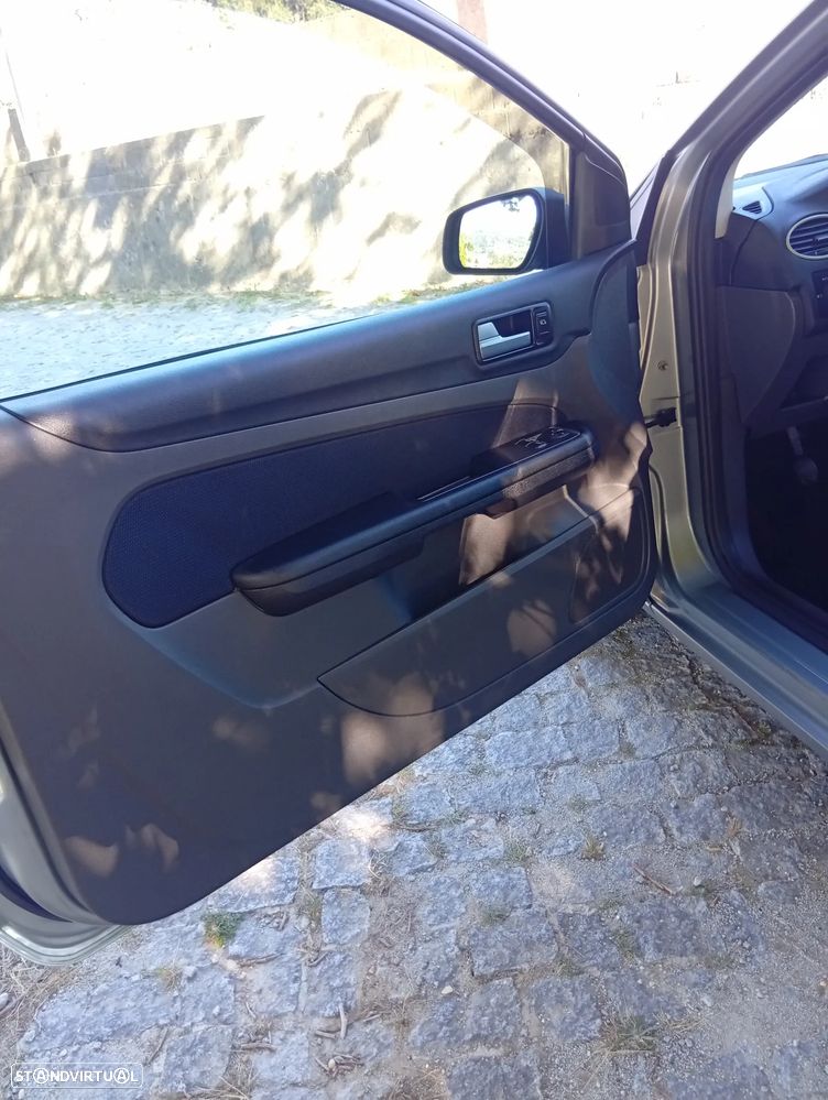 Ford Focus 1.6 TDCi Sport - 10