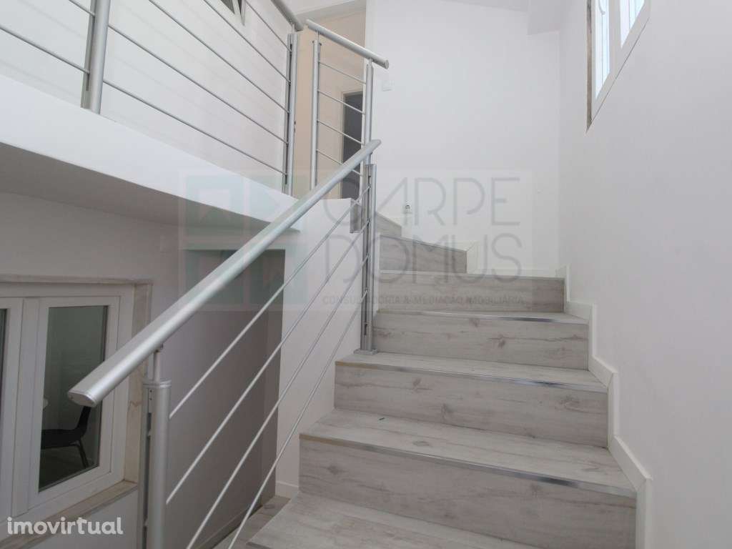 2 Moradias remodeladas na Ajuda, Lisboa - Grande imagem: 2/27