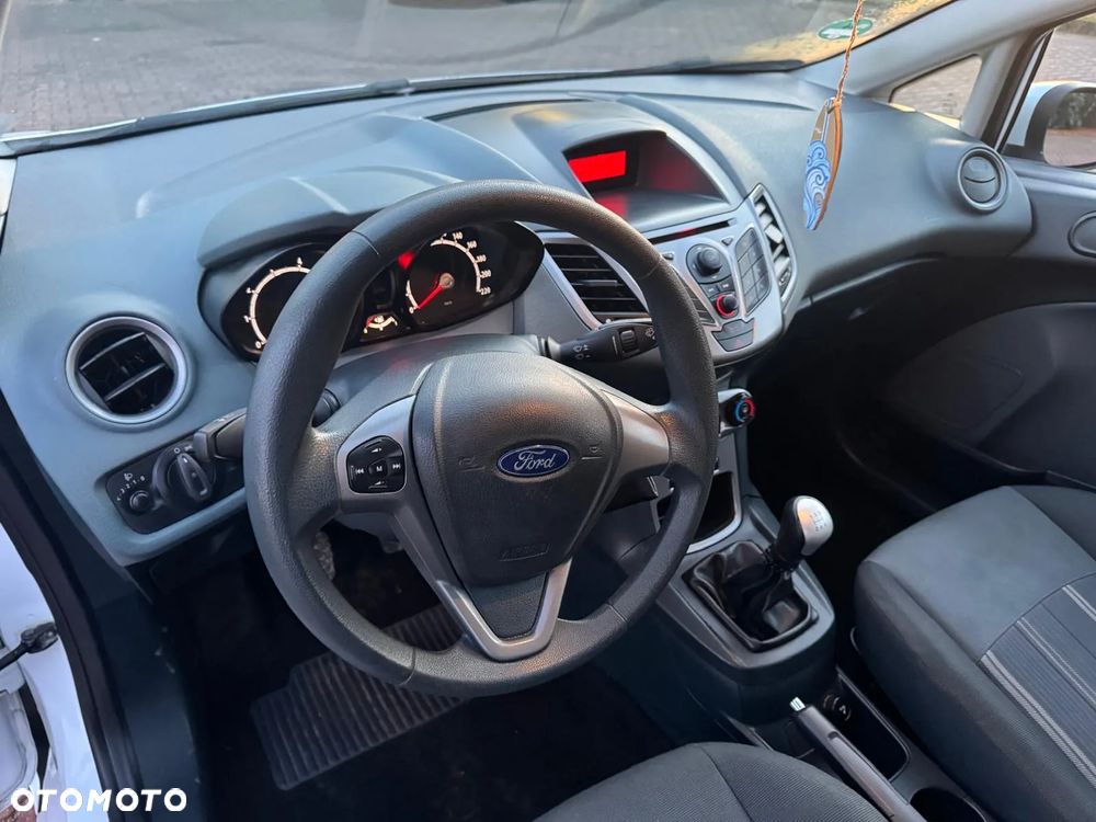 Ford Fiesta - 7