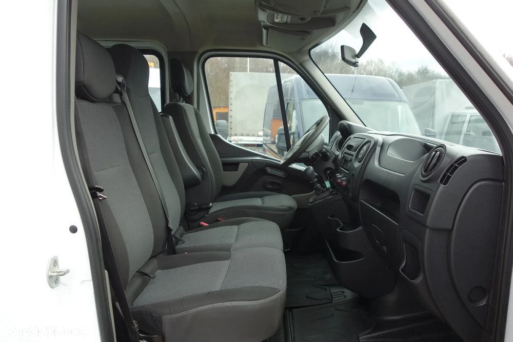 Renault Masster , Salon Polska ,, Brygadówka , Dubel kabina - 18