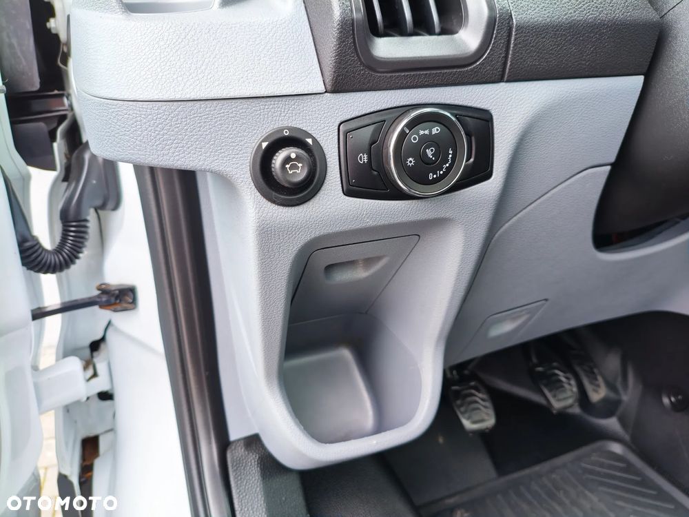 Ford Transit 350 - 17