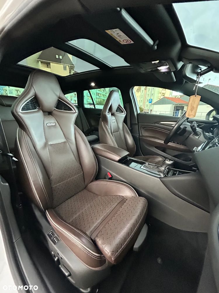 Opel Insignia 2.0 CDTI 4x4 GSi S&S - 27