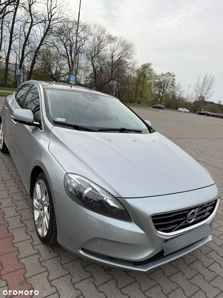 Volvo V40 D4 Summum - 1