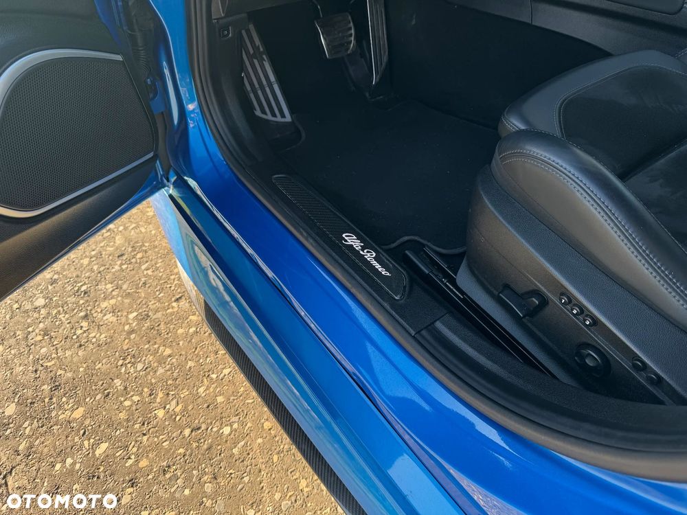 Alfa Romeo Giulia 2.0 Turbo Veloce TI Q4 - 12
