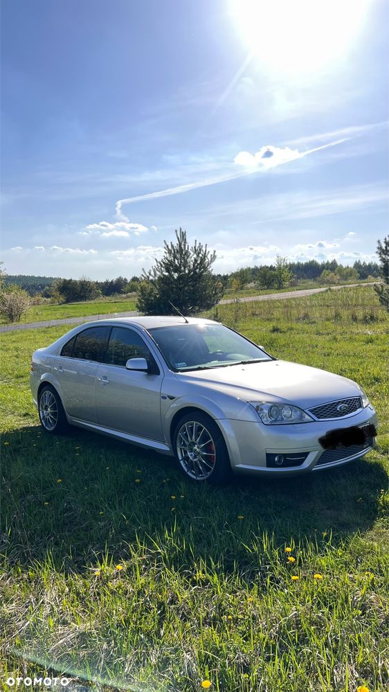Ford Mondeo V6 ST 220 - 1