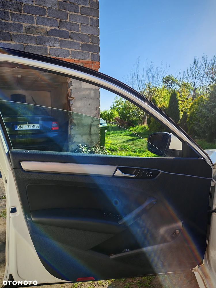 Volkswagen Passat - 9