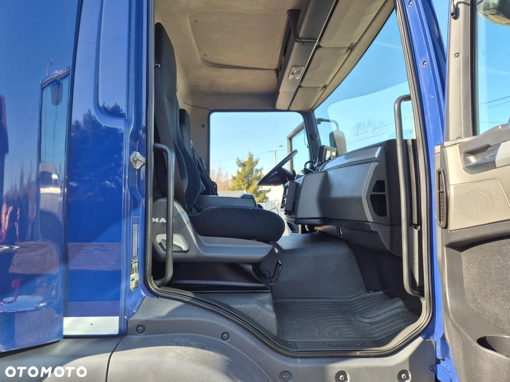 MAN TGM 18.290 Carrier HAK 2 zbiorniki z Holandii  7.5m / 19 palet / winda i drzwi / OKAZJA - 19