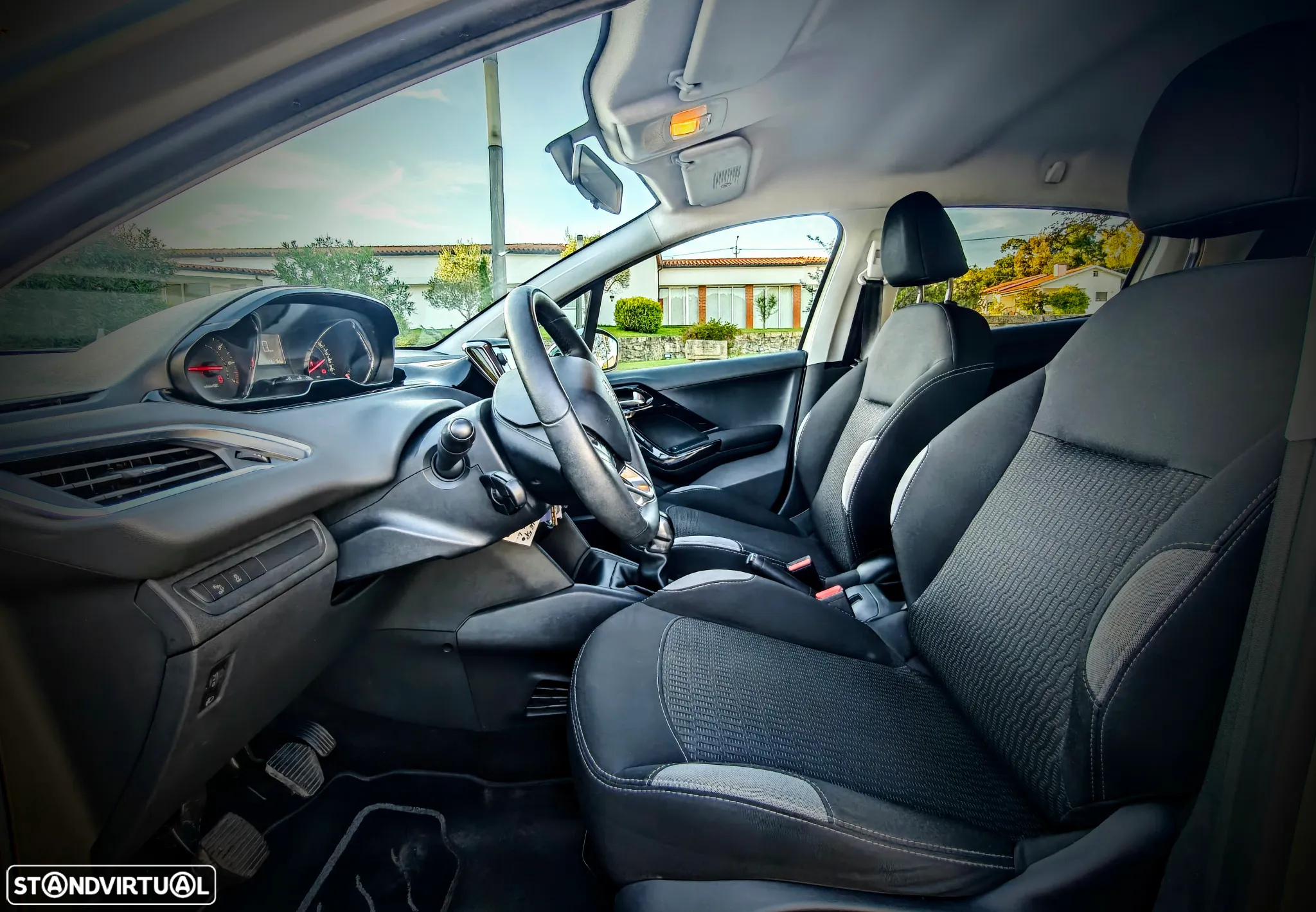 Peugeot 208 1.2 PureTech Style - 4
