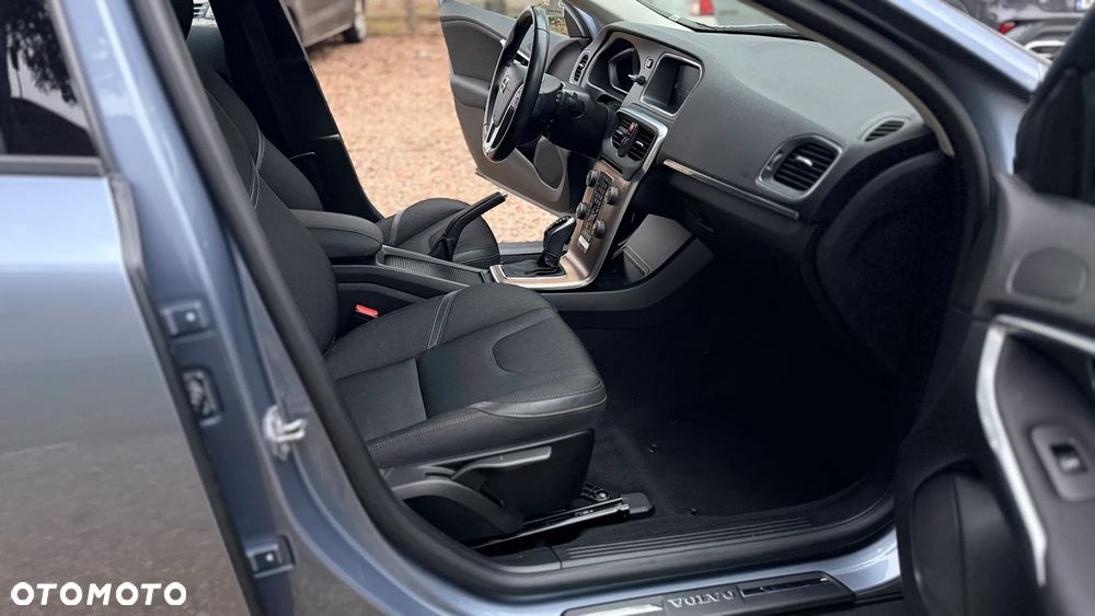 Volvo V40 T3 Drive-E Momentum - 20