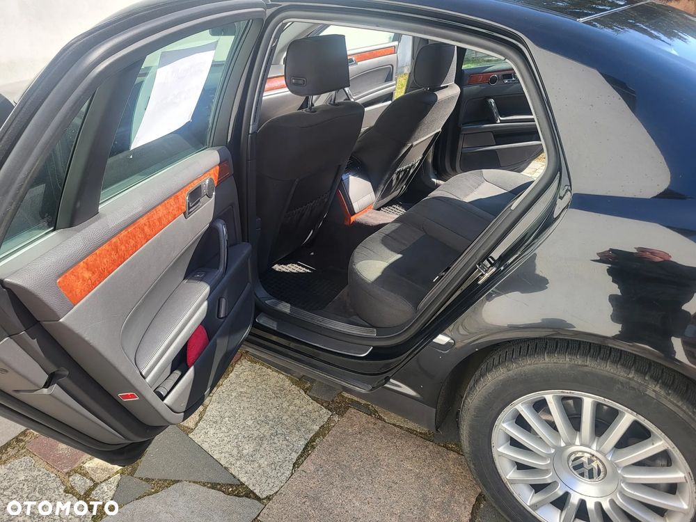 Volkswagen Phaeton - 8