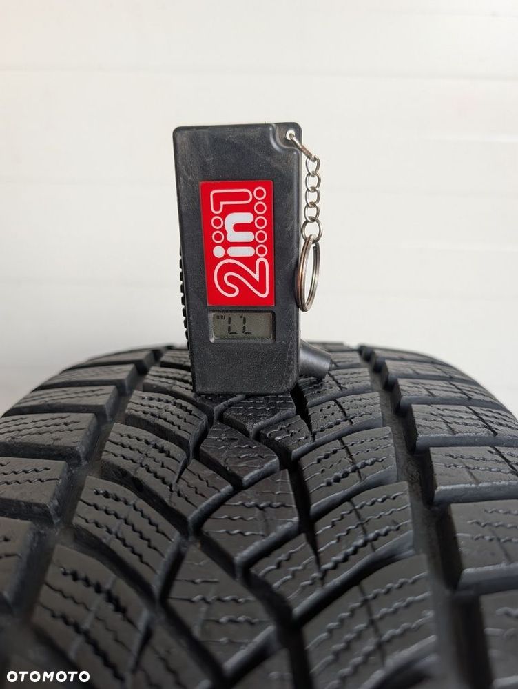 4x OPONY ZIMOWE Goodyear Ultra Grip Performance 215/50/17 95V - 2