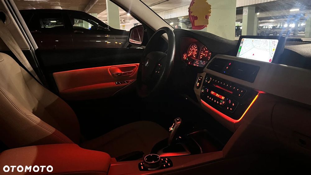 BMW Seria 3 320i Edition Luxury Line Purity - 16