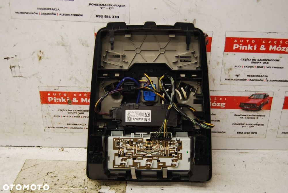 LAMPKA PODŚWIETLENIA KABINY PODSUFITKI 13309524 OPEL INSIGNIA A KOMBI - 2