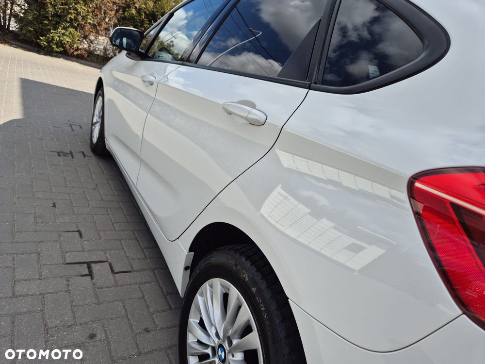 BMW Seria 2 218i Advantage - 11
