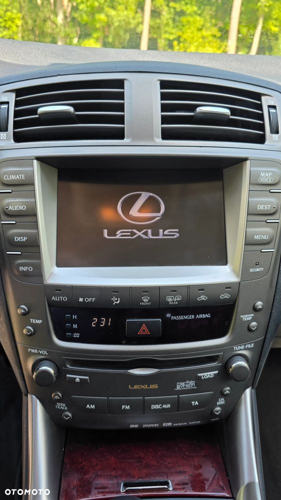 Lexus IS 220 D Prestige - 21