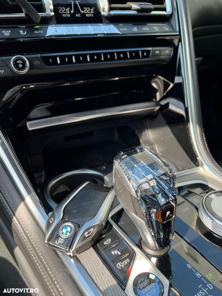 BMW Seria 8 - 18