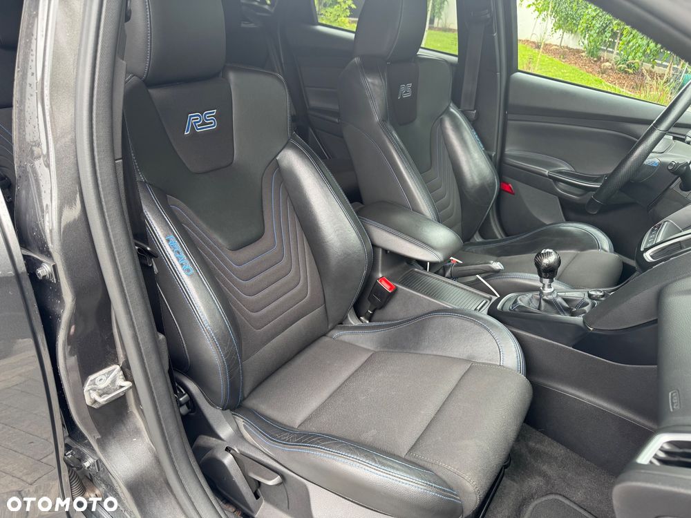 Ford Focus ST - 12