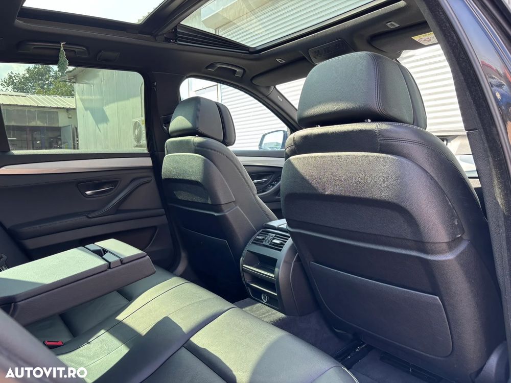 BMW Seria 5 520d xDrive - 32