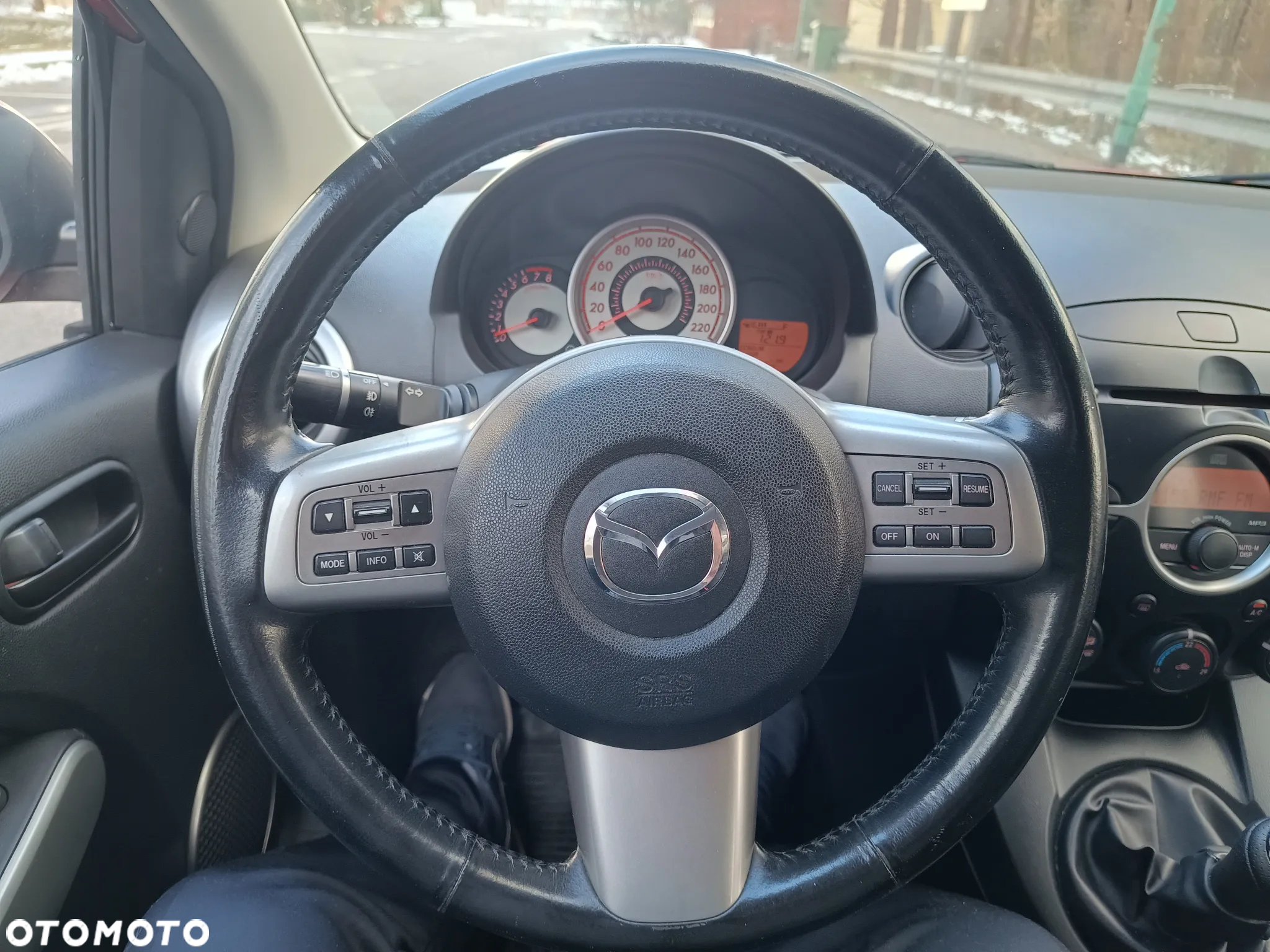 Mazda 2 - 9