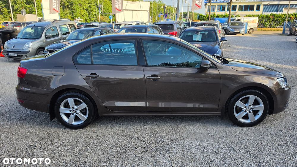 Volkswagen Jetta 1.2 TSI Comfortline Perfectline - 5