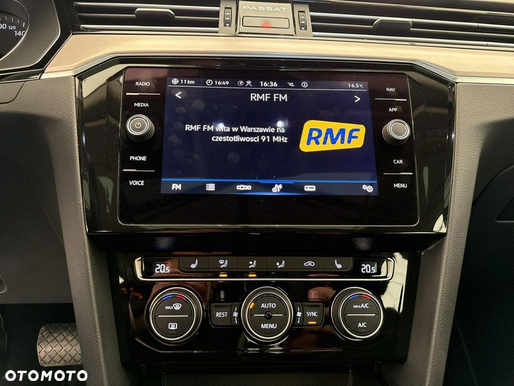 Volkswagen Passat - 23