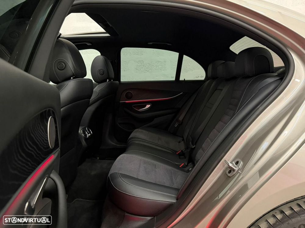Mercedes-Benz E 300 de Avantgarde 4Matic - 55