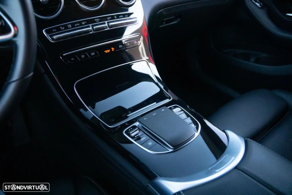 Mercedes-Benz GLC 300 e Coupé 4Matic - 24