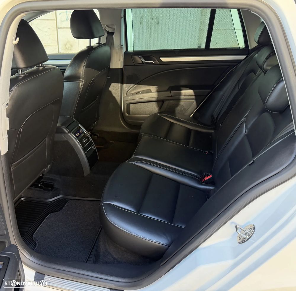 Skoda Superb Break 1.6 TDI Elegance Greenline - 25