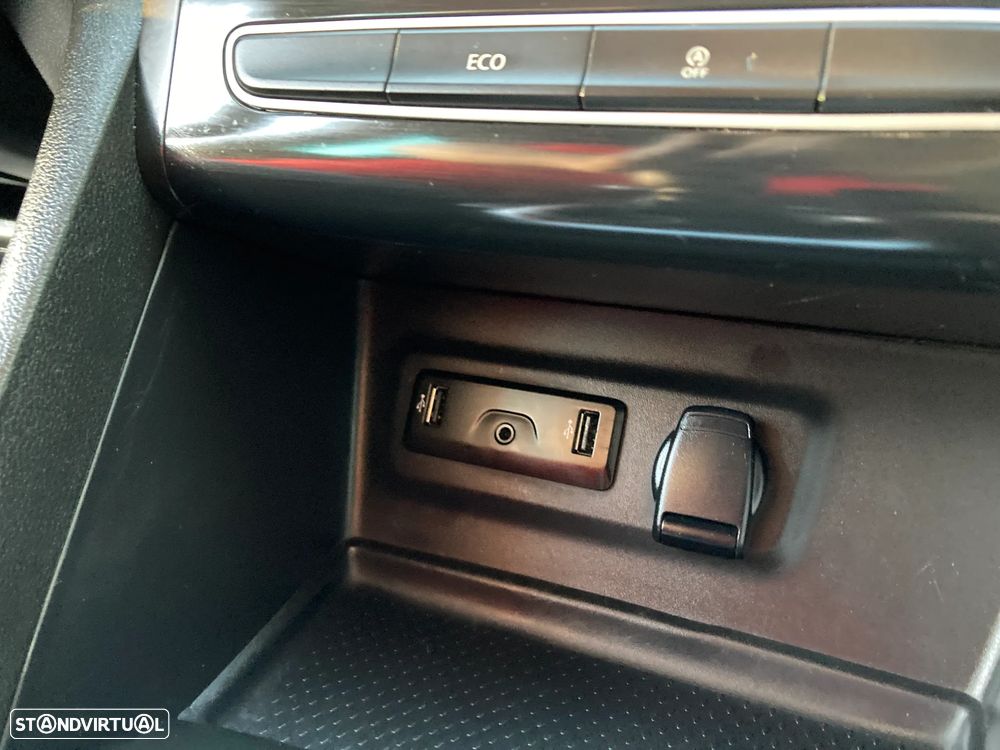 Renault Mégane Sport Tourer ver-1-5-dci-dynamique - 24
