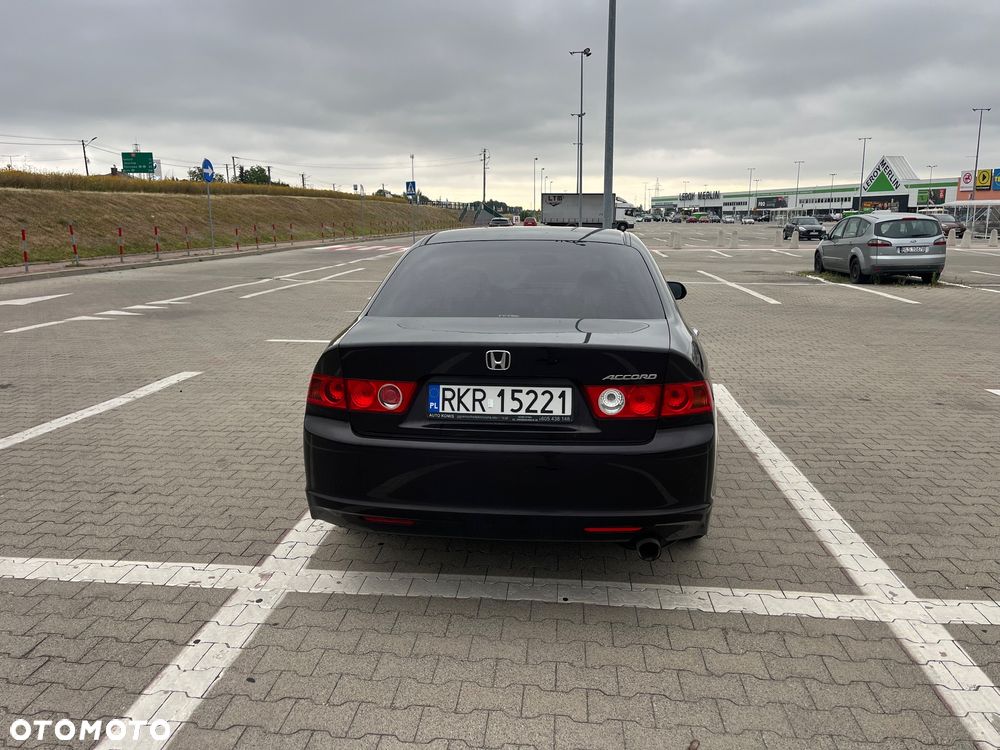 Honda Accord 2.0 Executive - 6