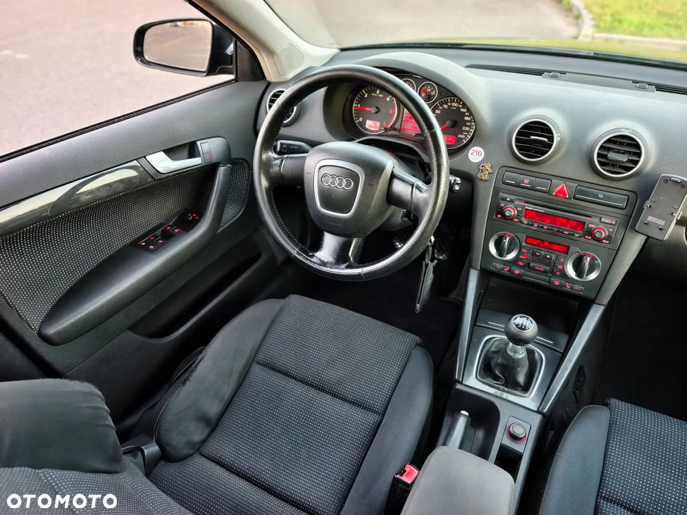 Audi A3 Sportback 2.0 TDI Attraction - 9