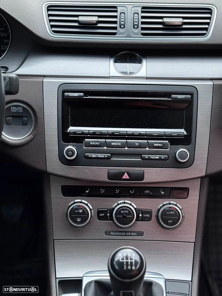 VW Passat Variant 2.0 TDI BlueMotion Comfortline - 45