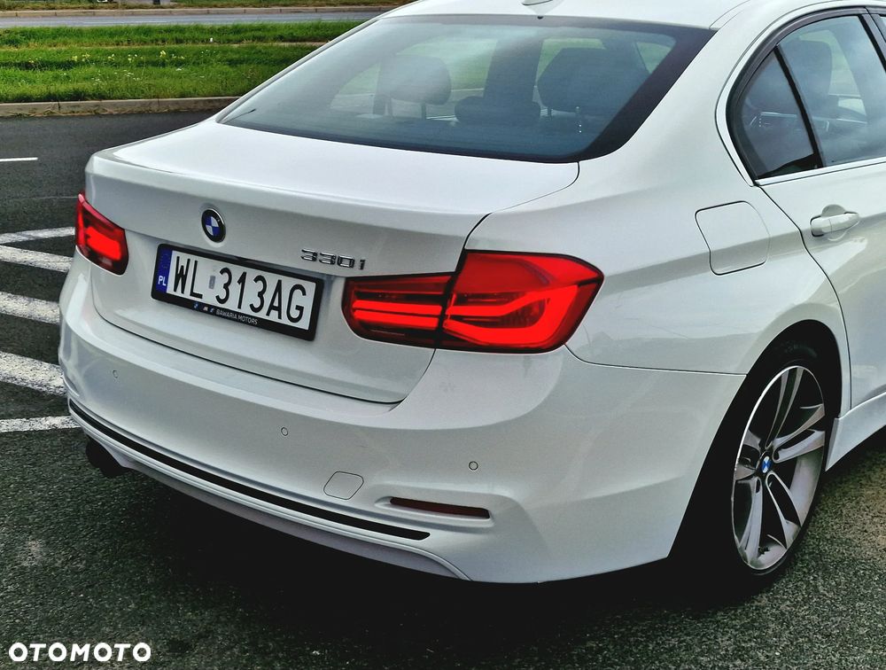 BMW Seria 3 330i GPF Luxury Line sport - 38
