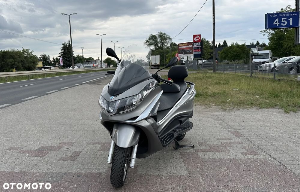 Piaggio X10 - 7