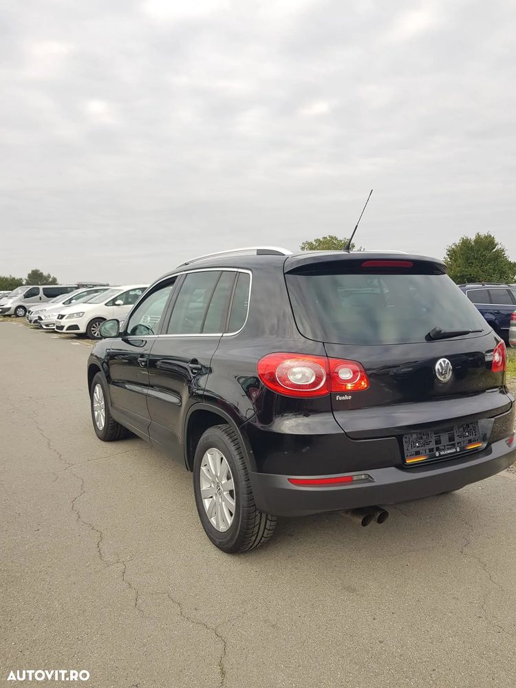 Volkswagen Tiguan - 5