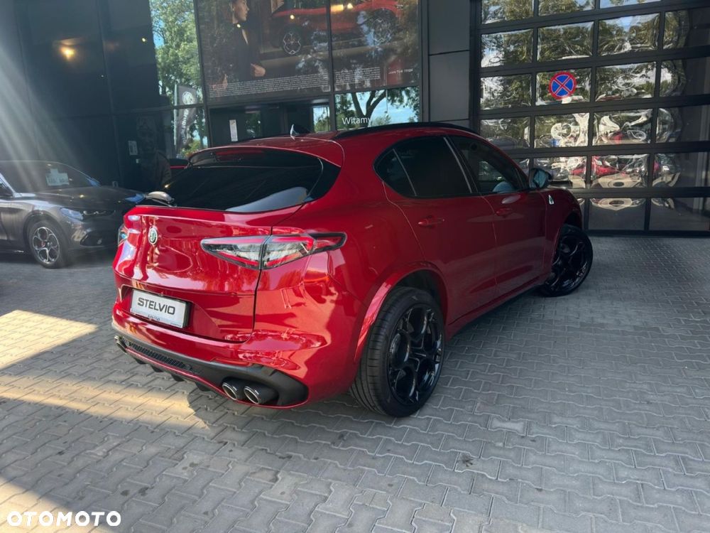 Alfa Romeo Stelvio - 7