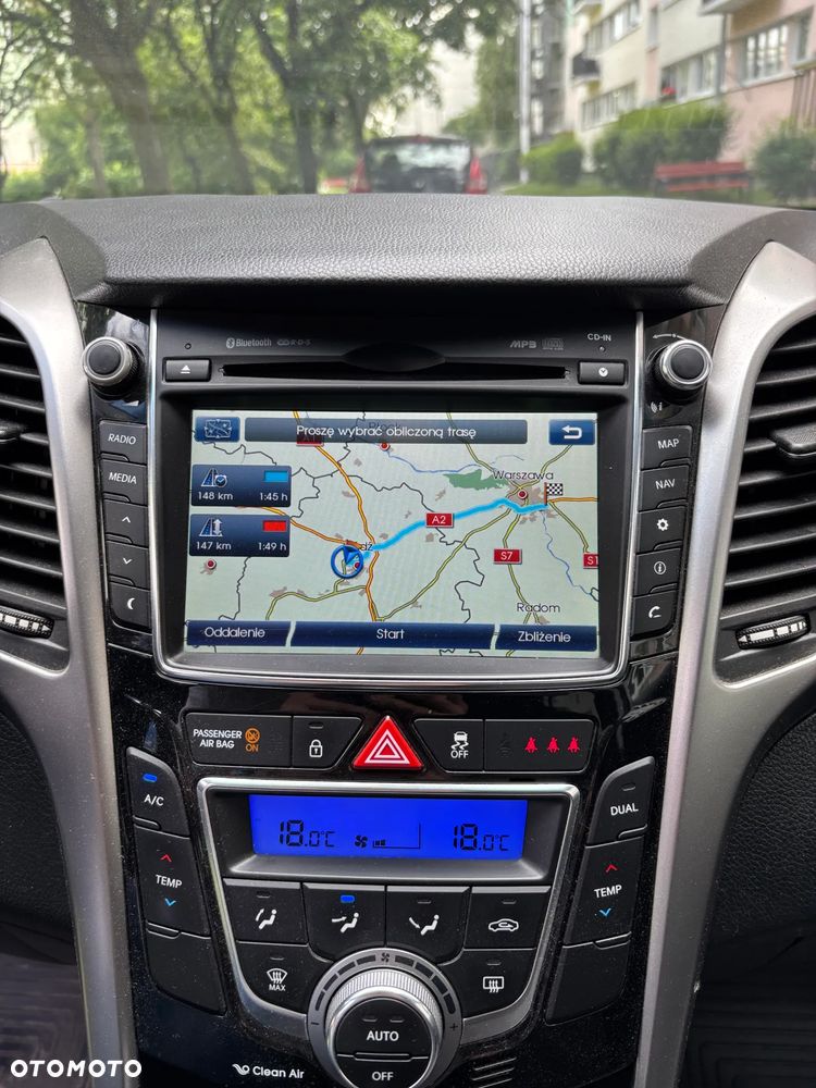 Hyundai i30 blue Kombi 1.6 GDi YES Silver - 18